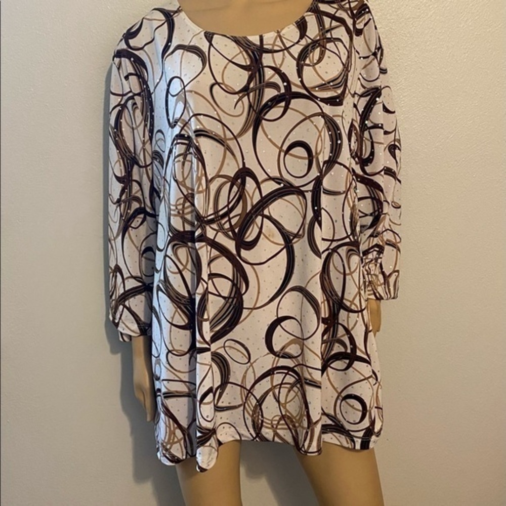 Maggie Barnes size 3X top
